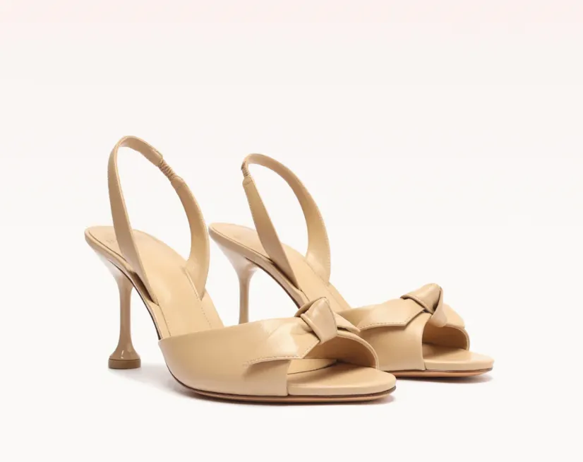 CLARITA EASY NUDE