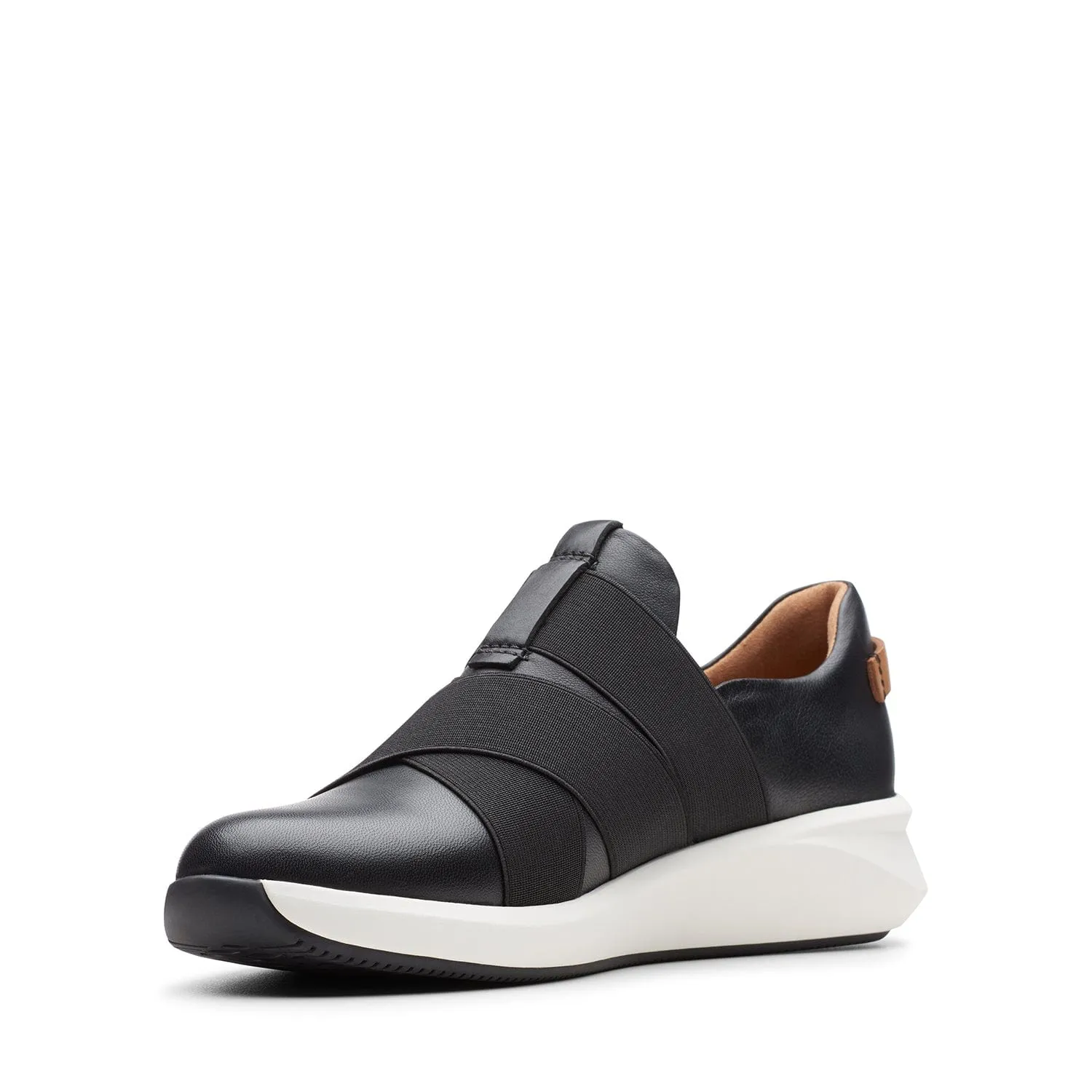 Clarks Un Rio Strap Shoes (Wide Fit)