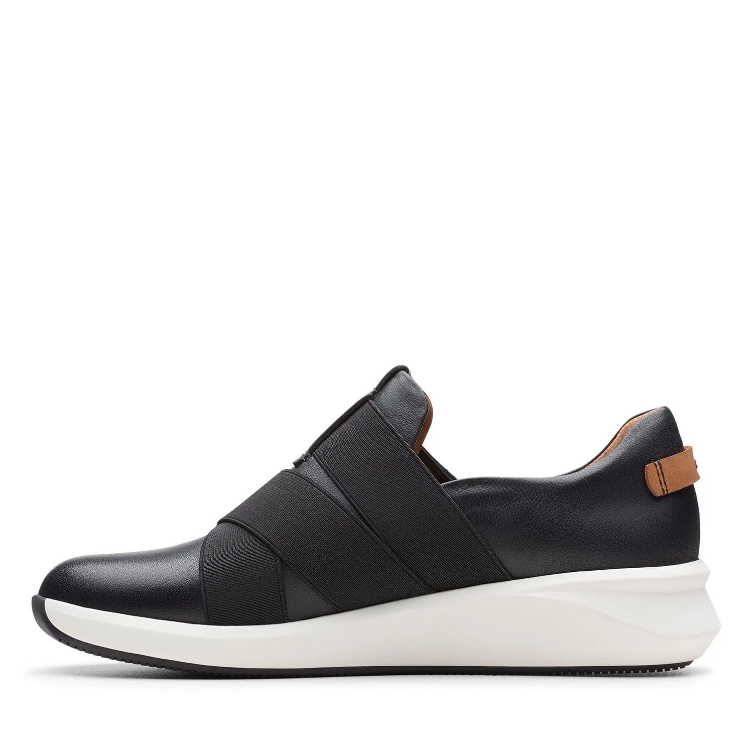 Clarks Un Rio Strap Shoes (Wide Fit)