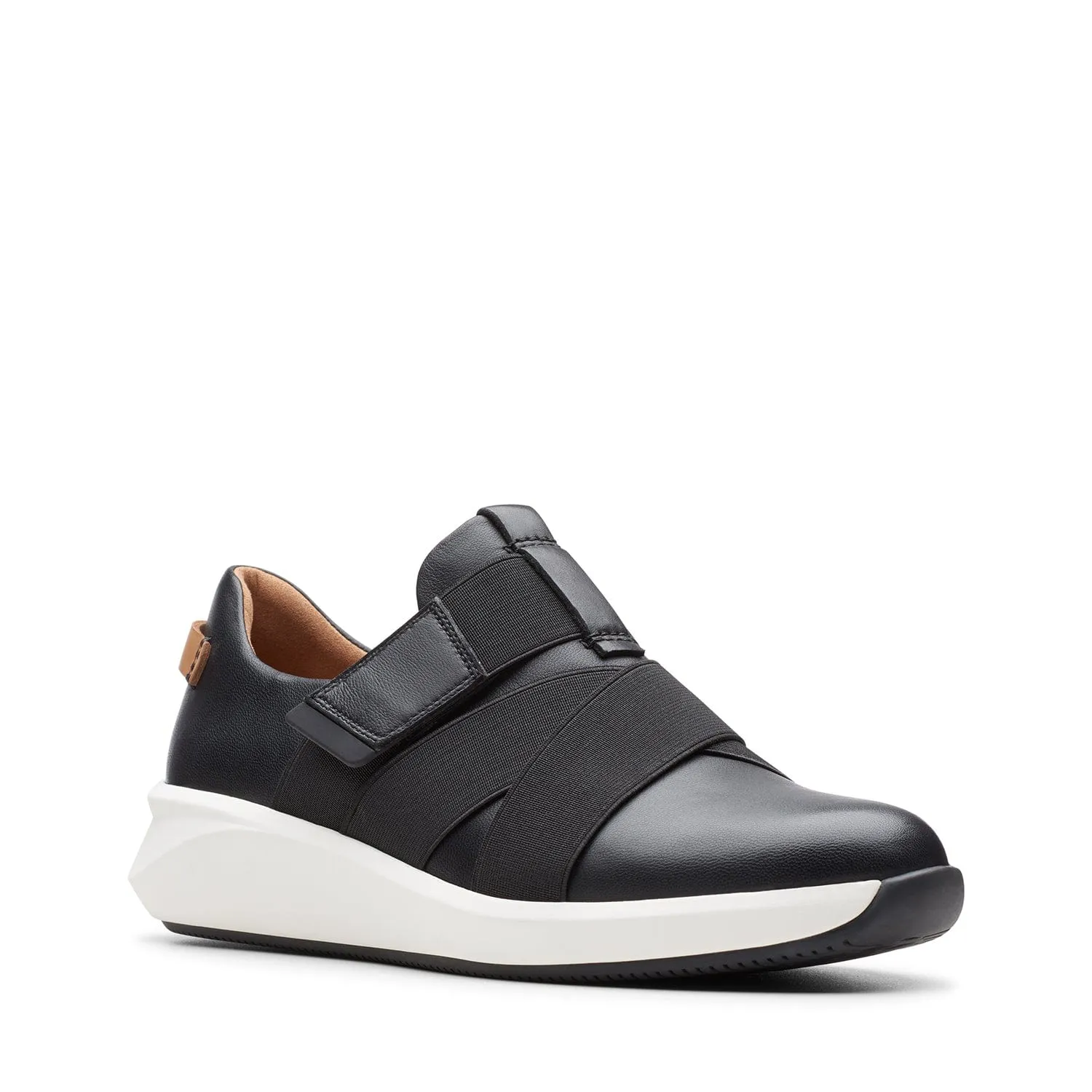 Clarks Un Rio Strap Shoes (Wide Fit)