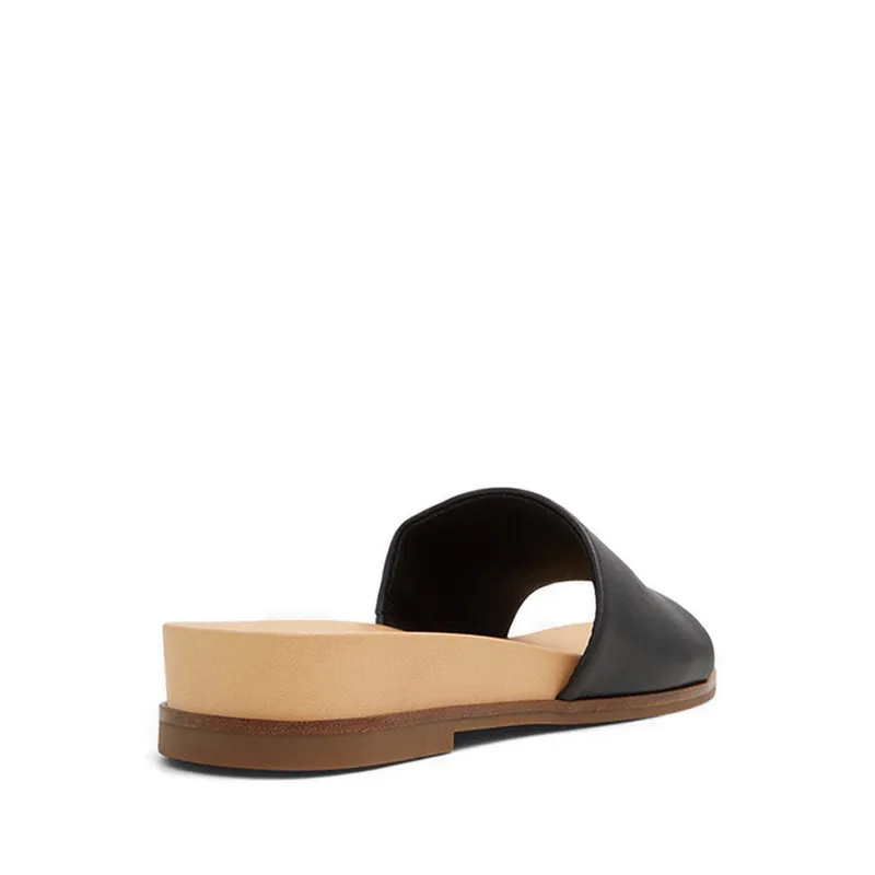 Elina Flat Sandals - Black