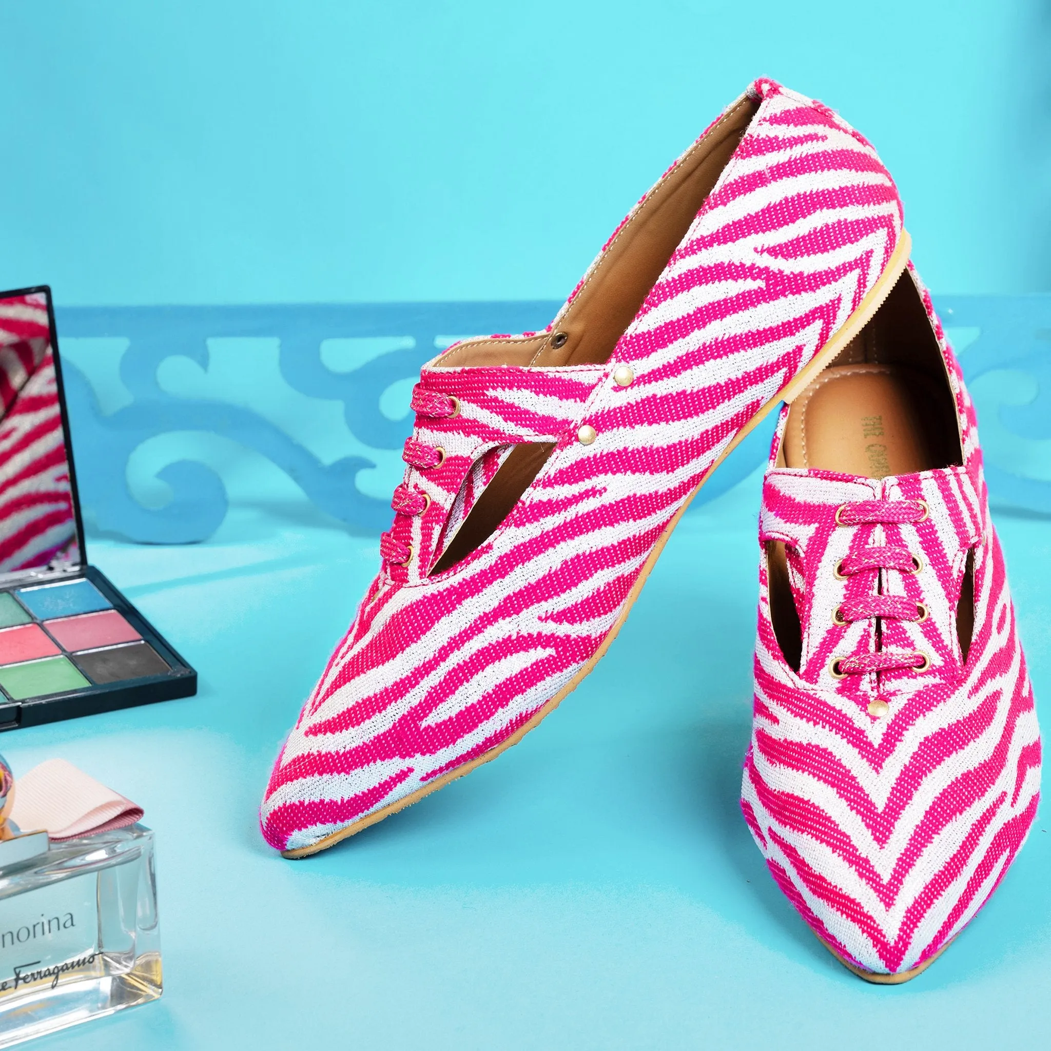 Juliet Oxfords in Pink