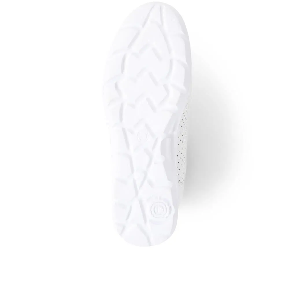 Leather Lace-Up Trainers  - BRK39034 / 325 105
