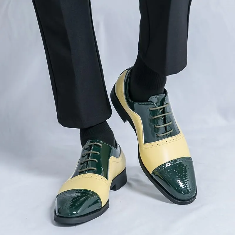 Men's Wingtip Two Tone Patchwork Brogue Oxfords Shoes Fashion Classic Carved Lace Up Low Heels Dress Shoes