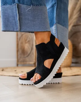 NEW! Very G Amy 2 Sandals - Black