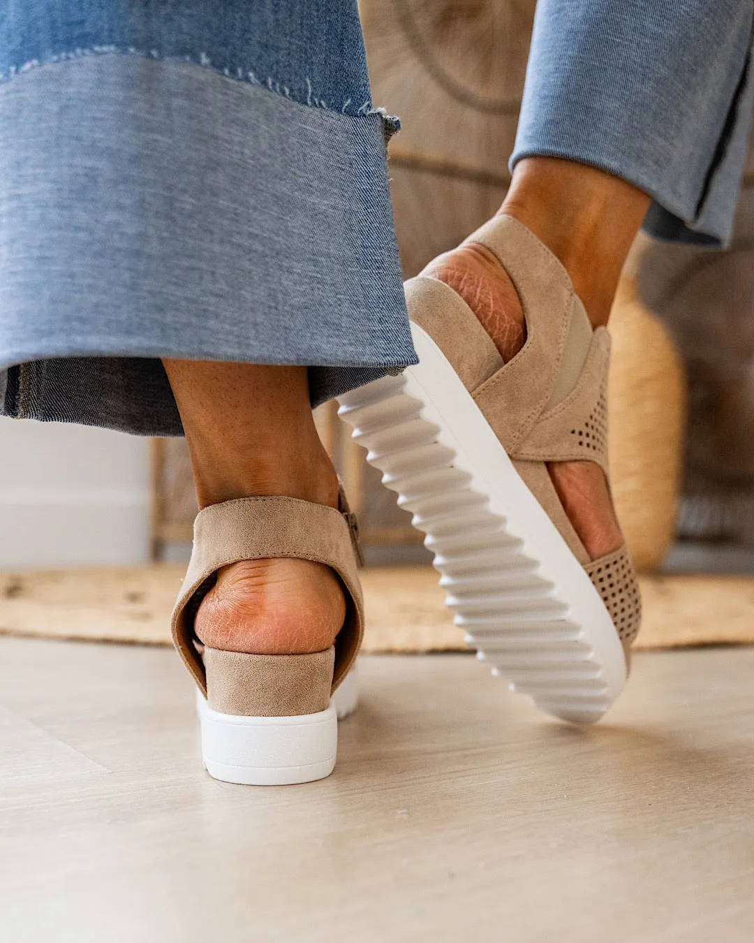 NEW! Very G Amy 2 Sandals - Sand
