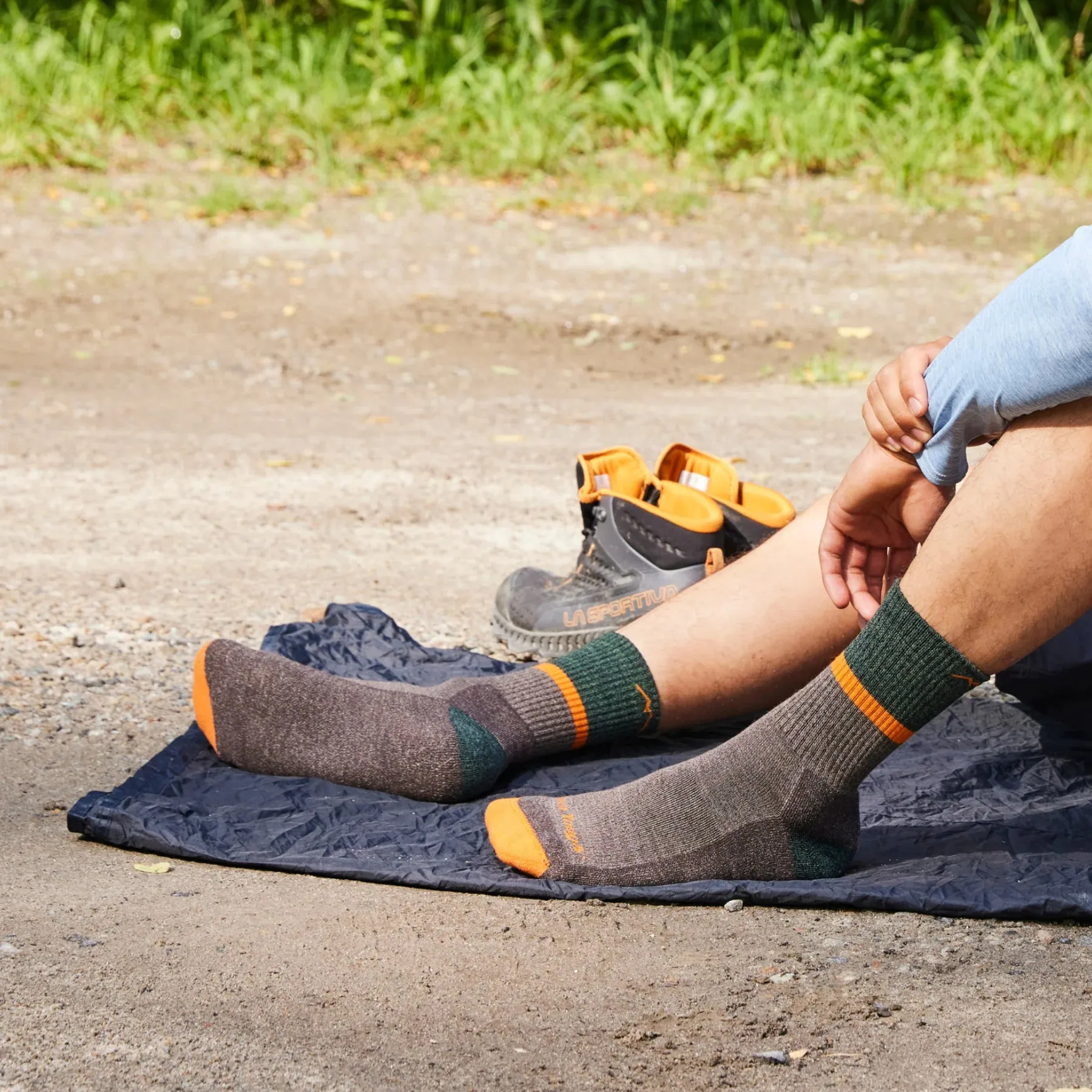 Ranger Micro Crew Midweight Hiking Sock w/ Cushion (Men's) - D5004M - Past Season