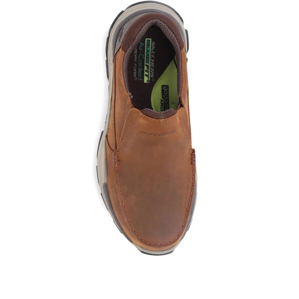 Relaxed Fit: Respected - Catel Slip-On Trainers - SKE35113 / 321 384