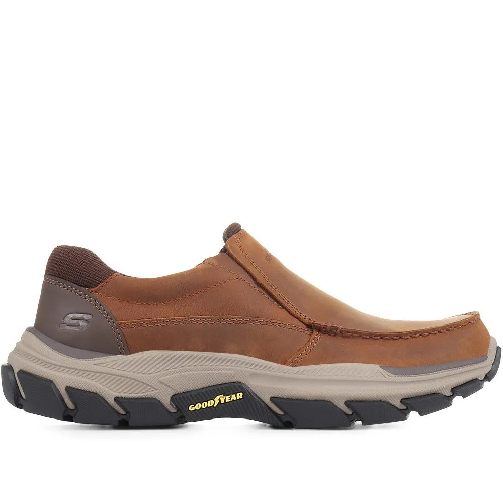 Relaxed Fit: Respected - Catel Slip-On Trainers - SKE35113 / 321 384