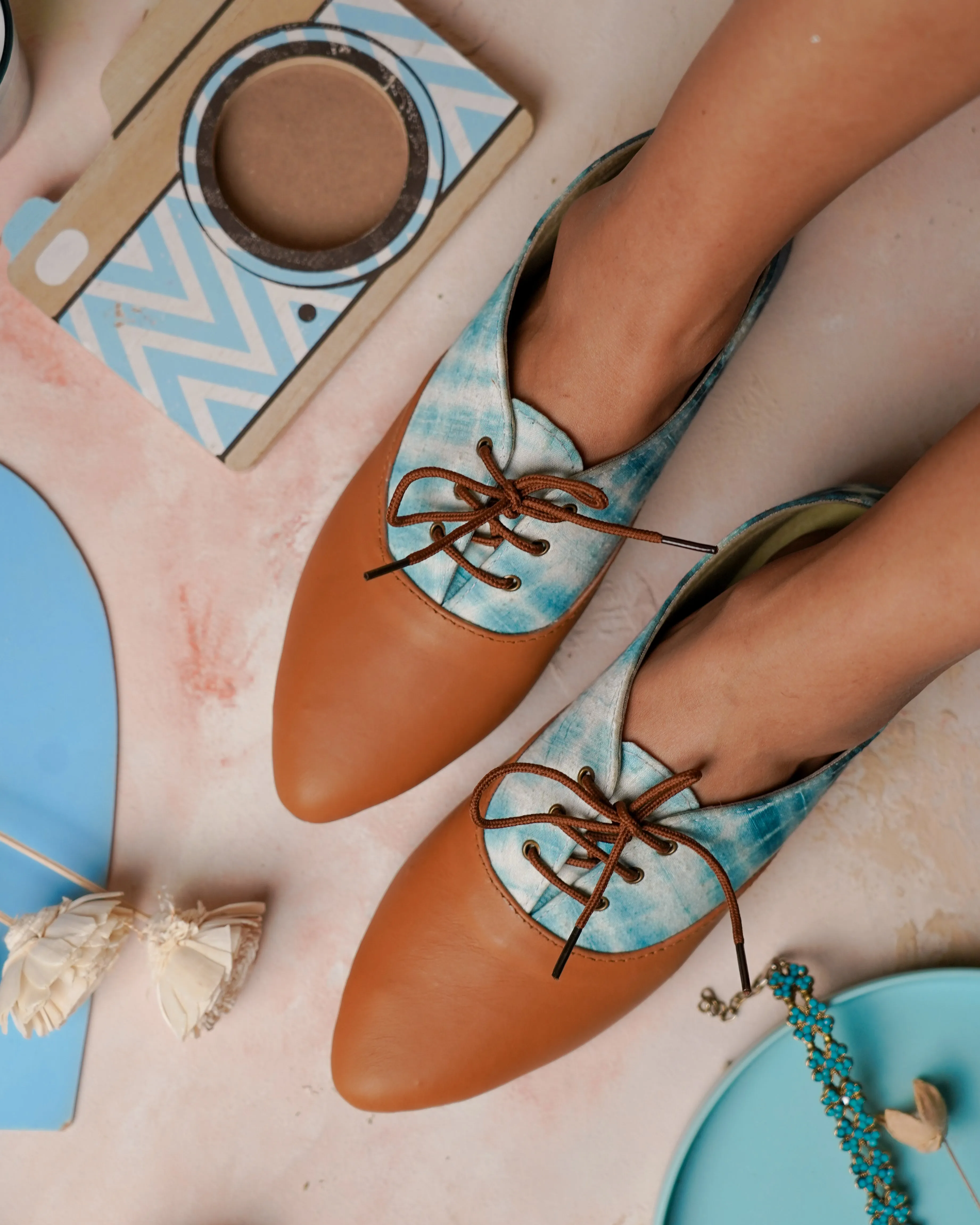 Tie-dye Twist oxfords