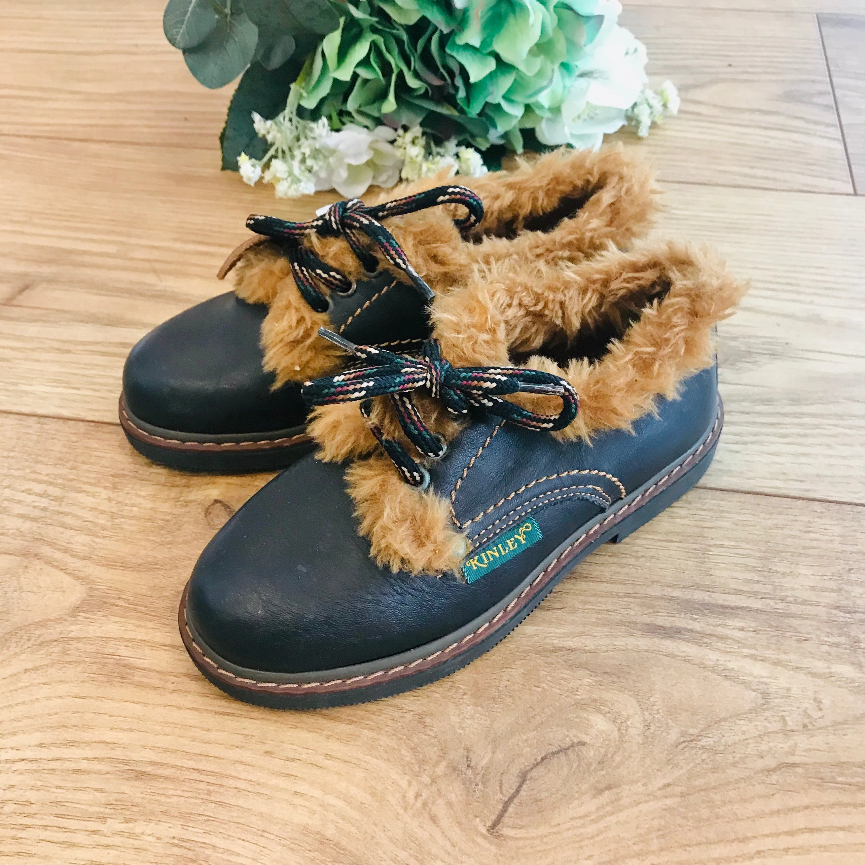 Vintage 80s Dark Blue Children's Leather Lined Brogues /  Shoes  Size EU 29