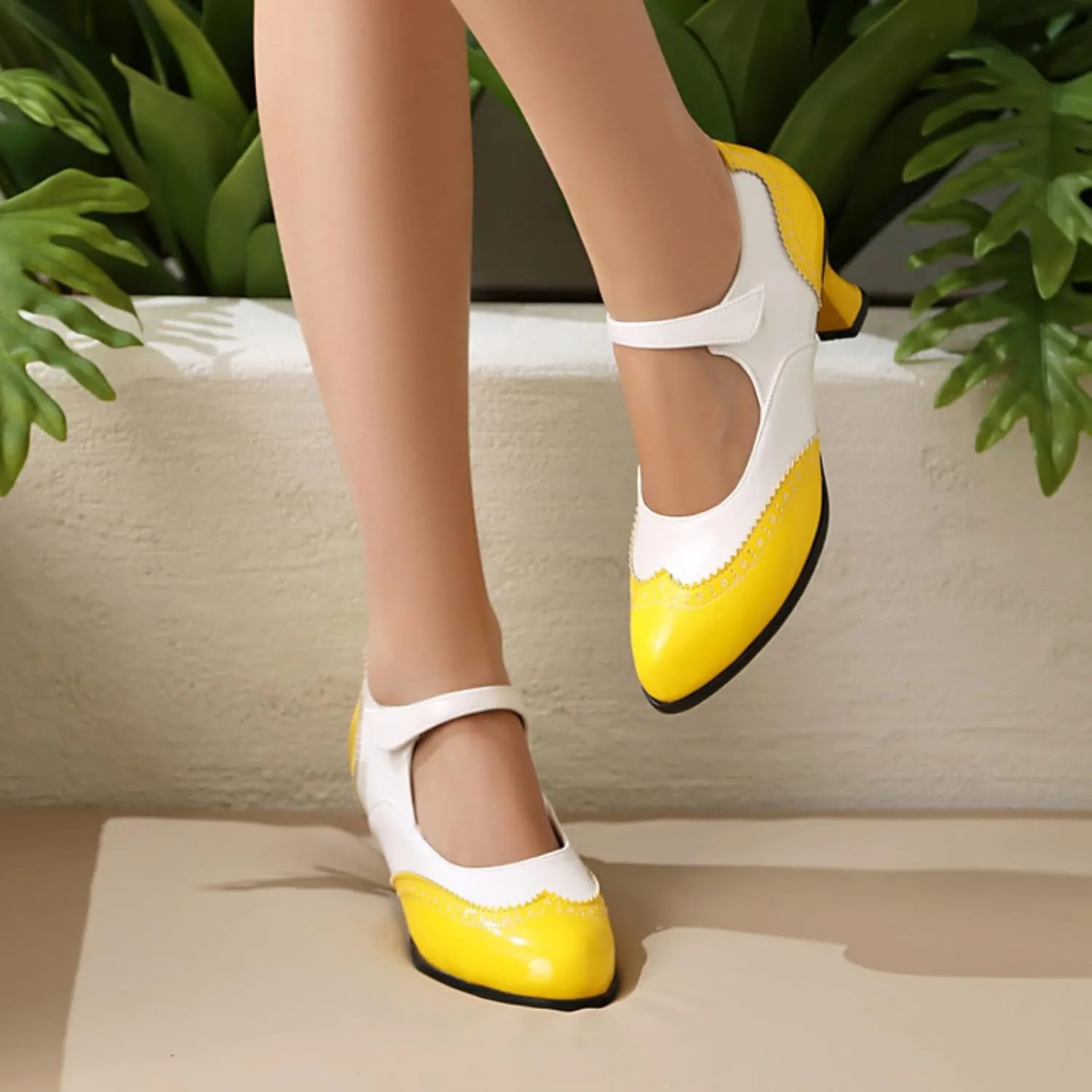 Women's Kitten Low Heels Mary Jane Pumps Round Closed Toe Ankle Strap Two Tone Dress Shoes Classic Retro Wingtip Derby Saddle Oxfords